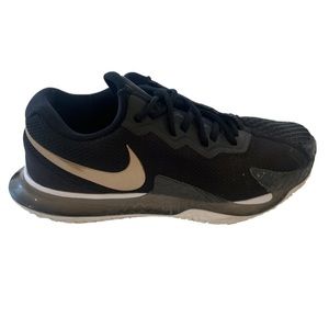Nike running cross training black womens shows 9 rose gold swoosh tennis